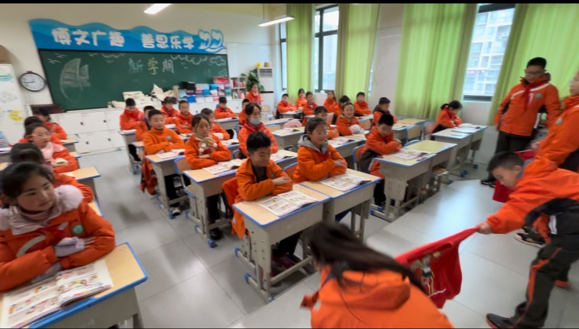 朗诵.jpg 朗诵.jpg